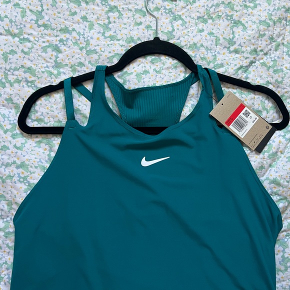 Nike Tennis Tank - Picture 3 of 8